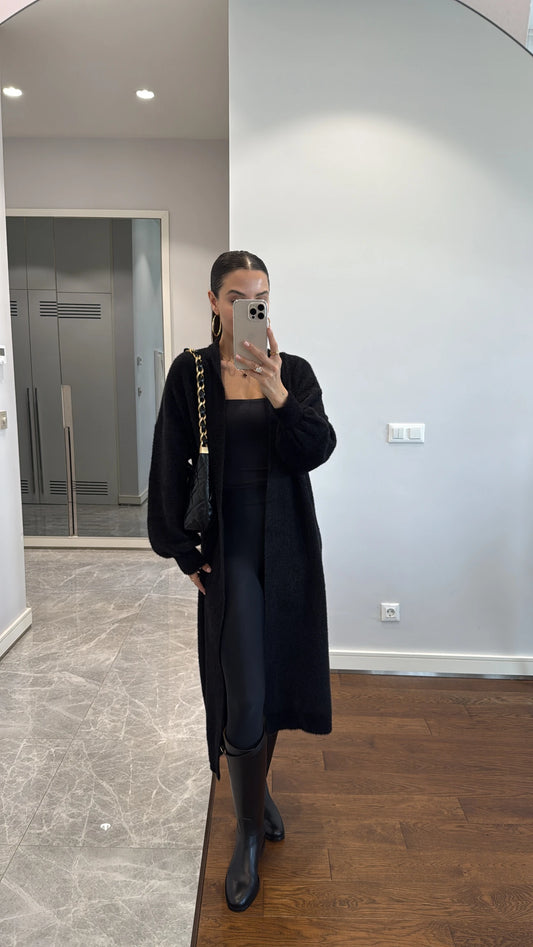 Long knitwear cardigan