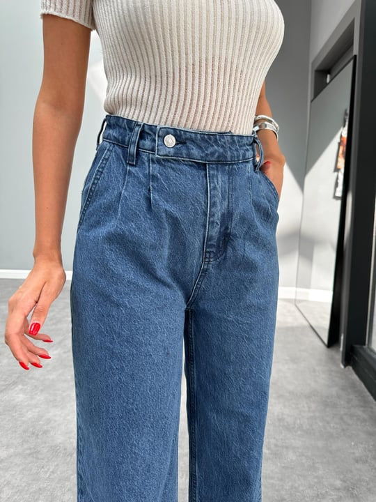 Blue tongue detailed denim trousers