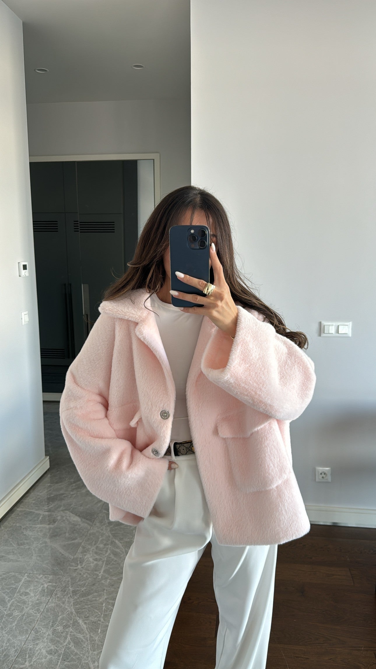 Premium faux fur jacket.